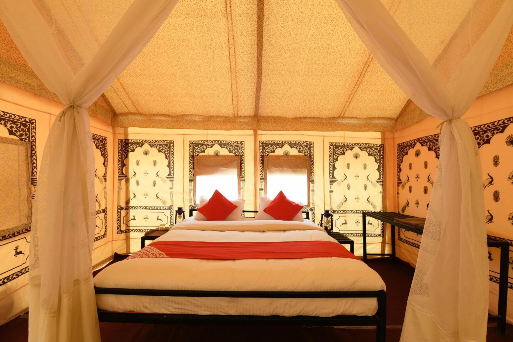 Hotel Collection O Amigo Camps à Sām Extérieur photo
