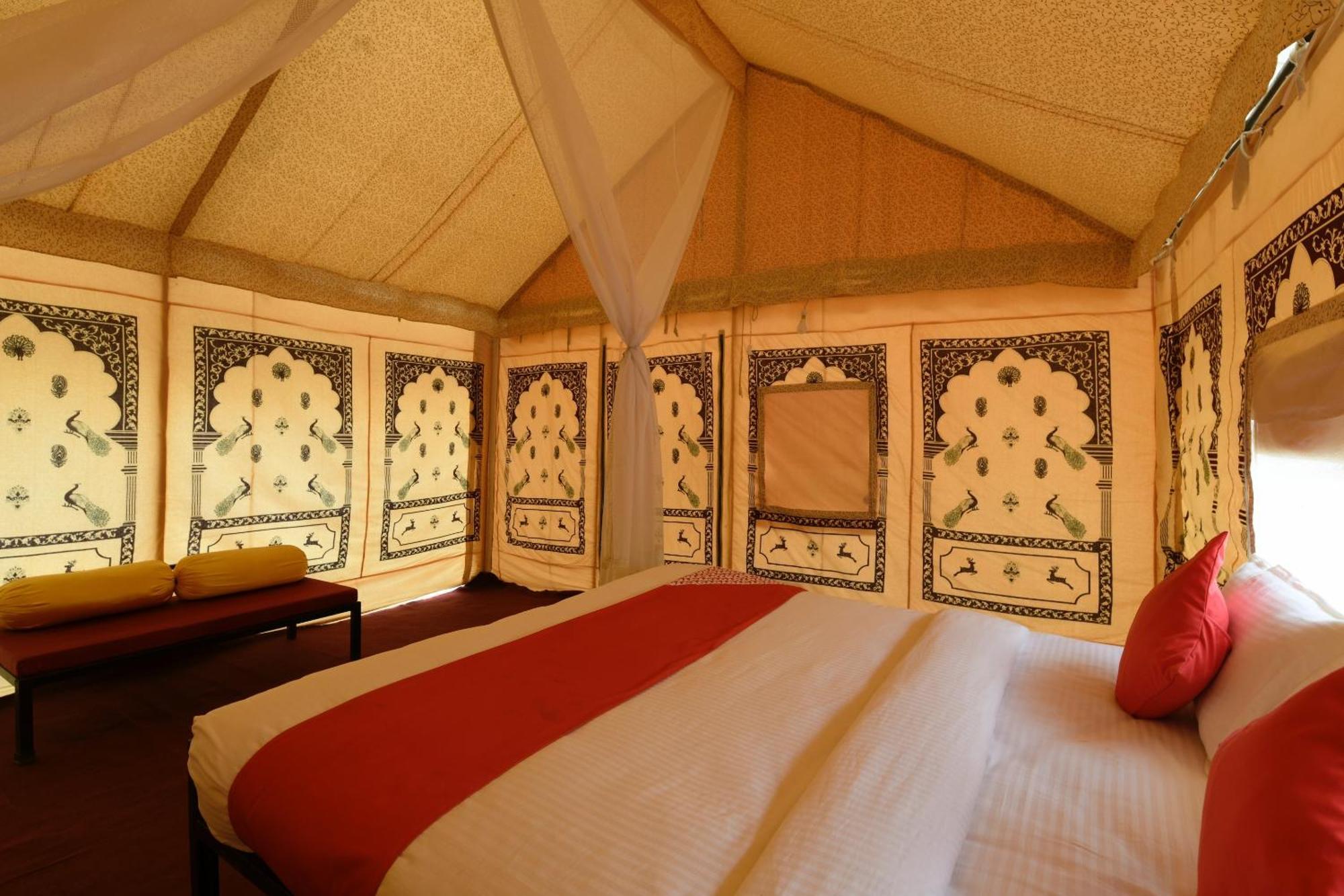 Hotel Collection O Amigo Camps à Sām Extérieur photo